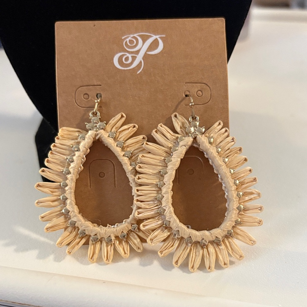 Plunder New Beige Earrings.